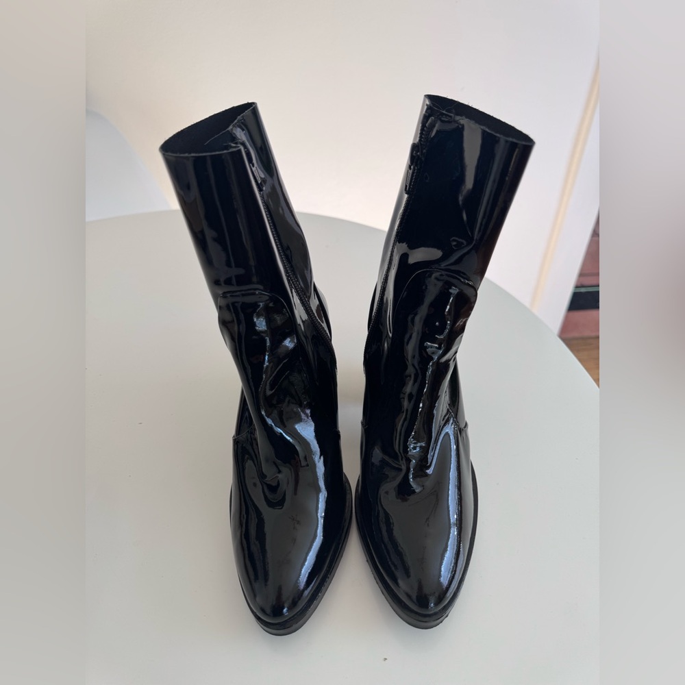 L'INTERVALLE Black Patent Ankle Booties